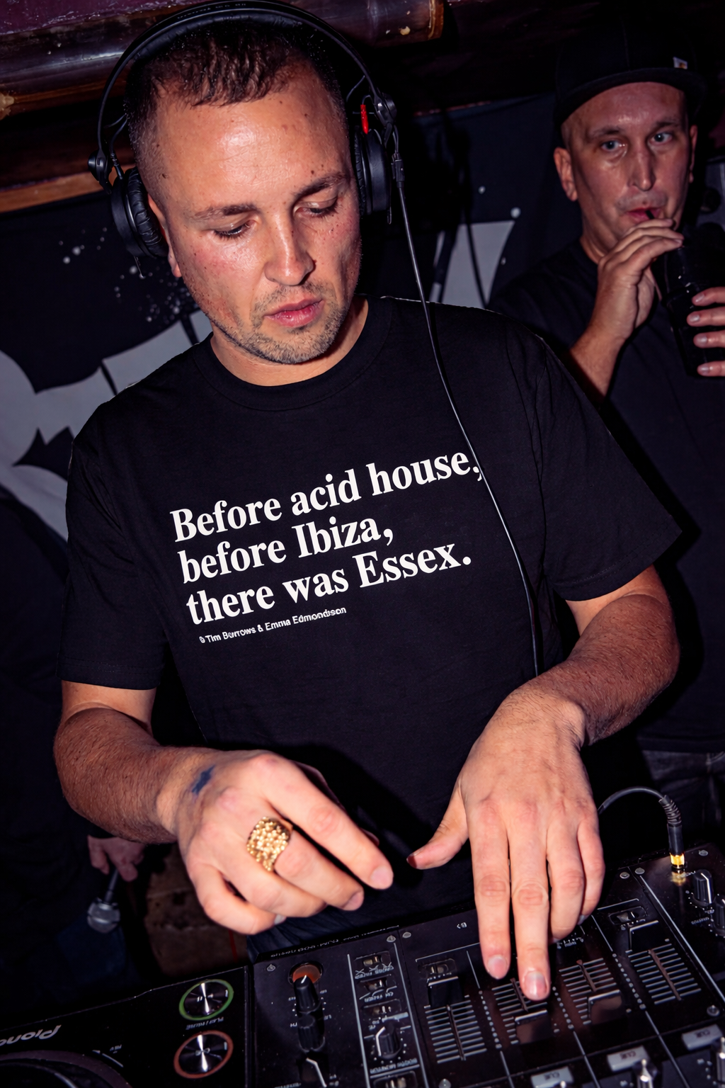 ESSEX T-SHIRT BLACK