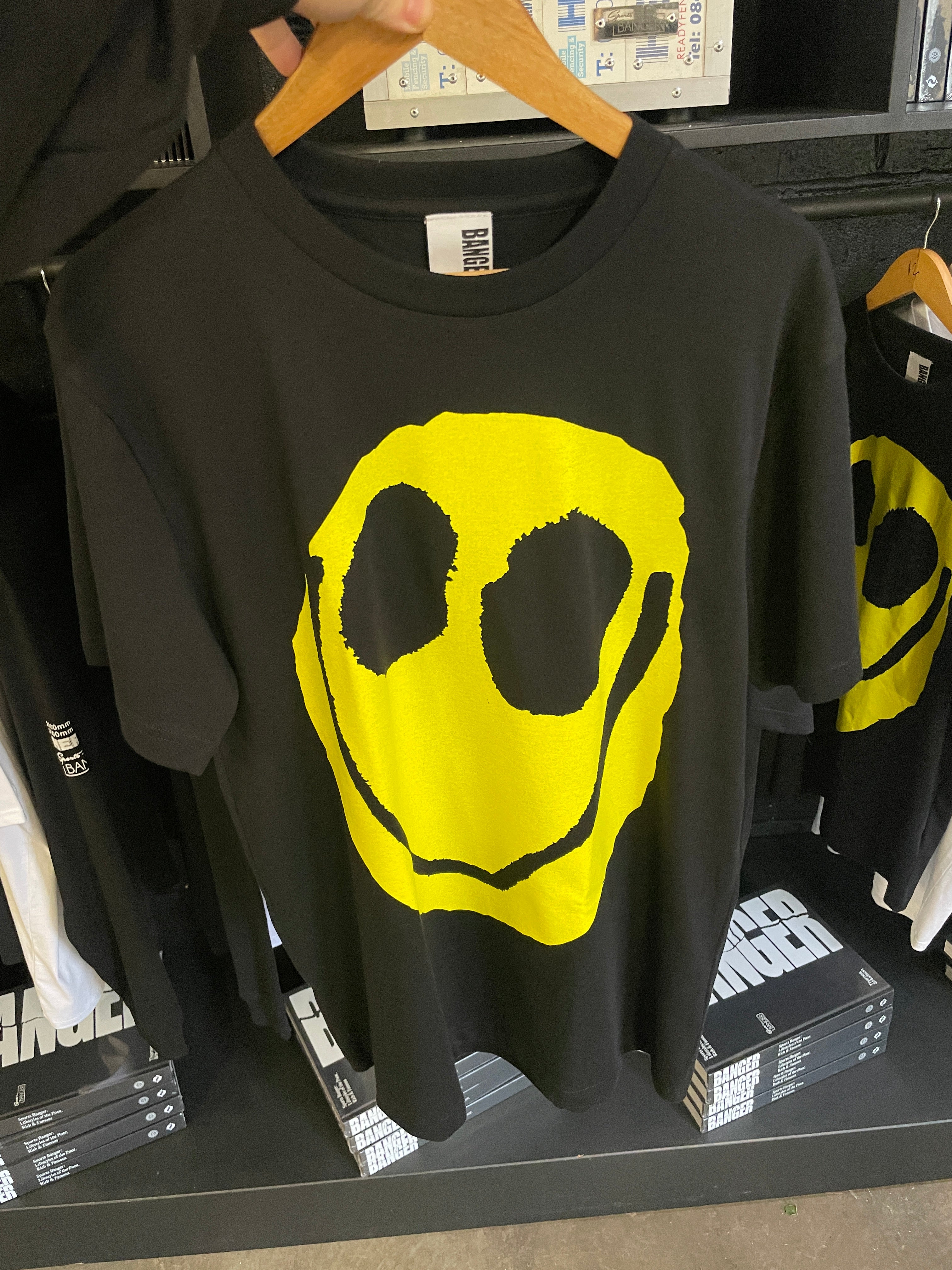 BIG SMILEY T-SHIRT BLACK