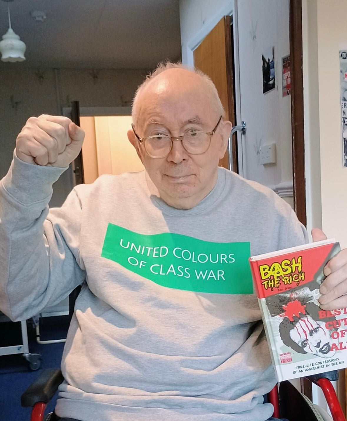 UNITED COLOURS OF CLASS WAR JUMPER GREY