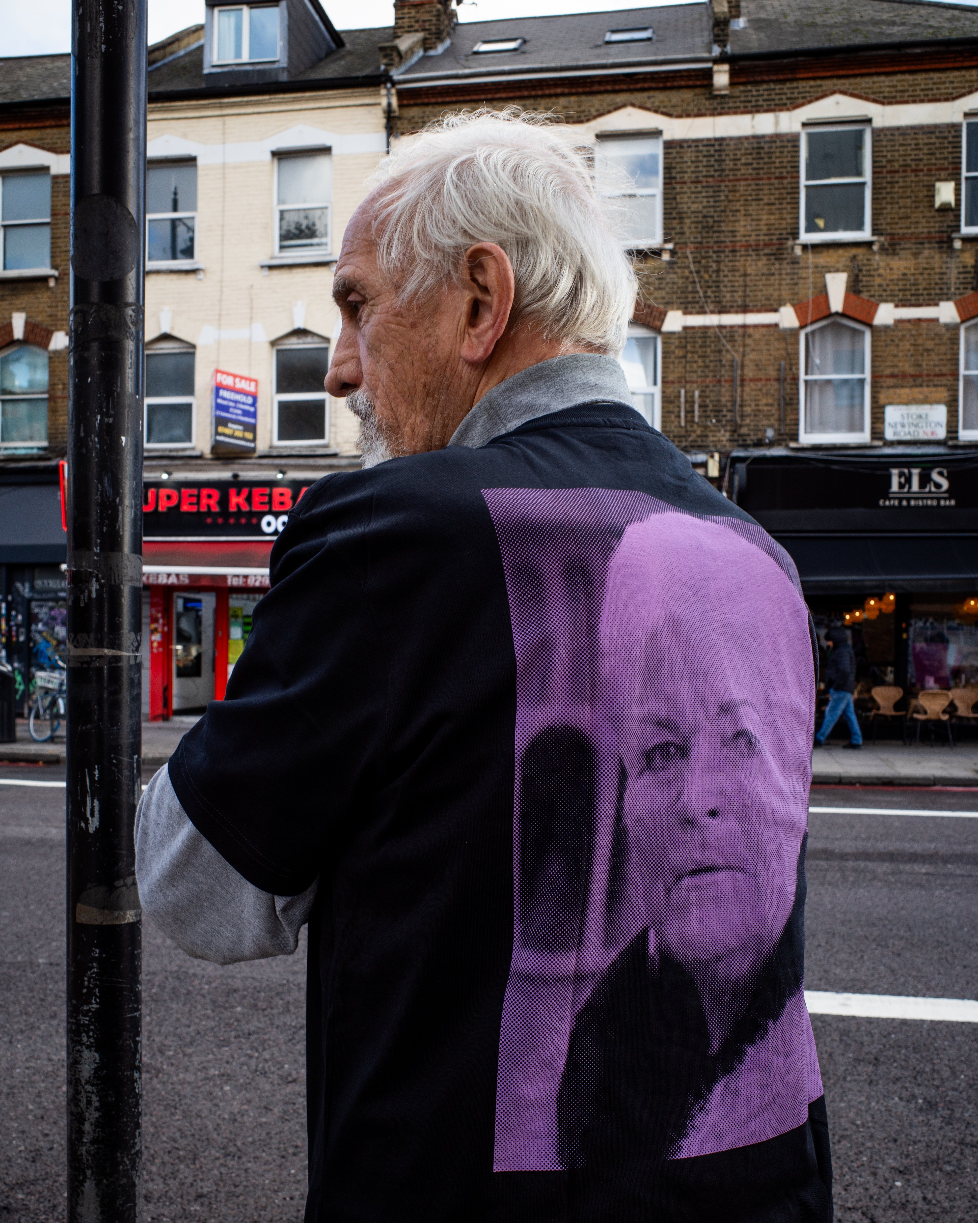 PAT ON THE BACK T-SHIRT BLACK