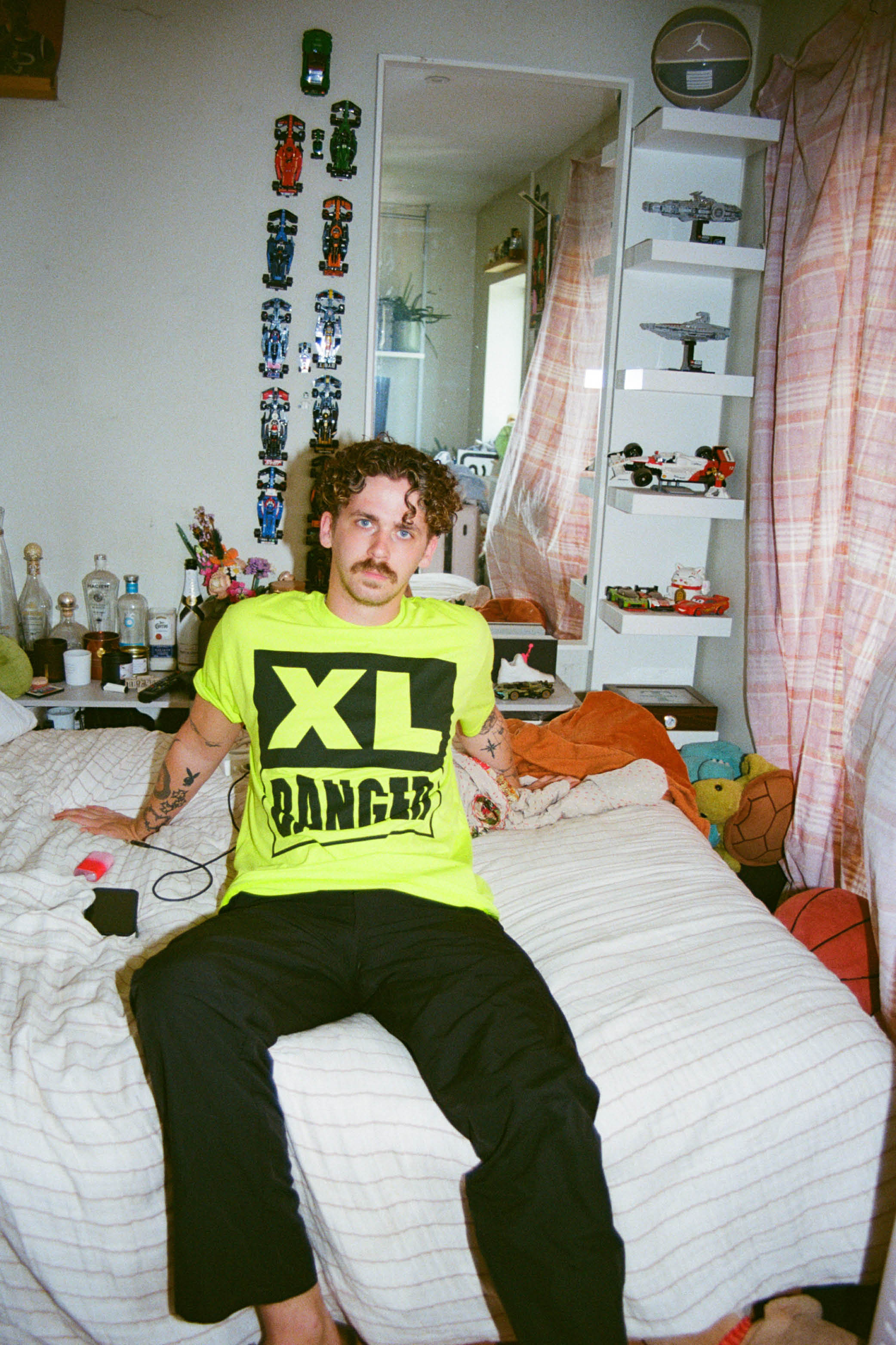 XL BANGER LOGO T-SHIRT YELLOW