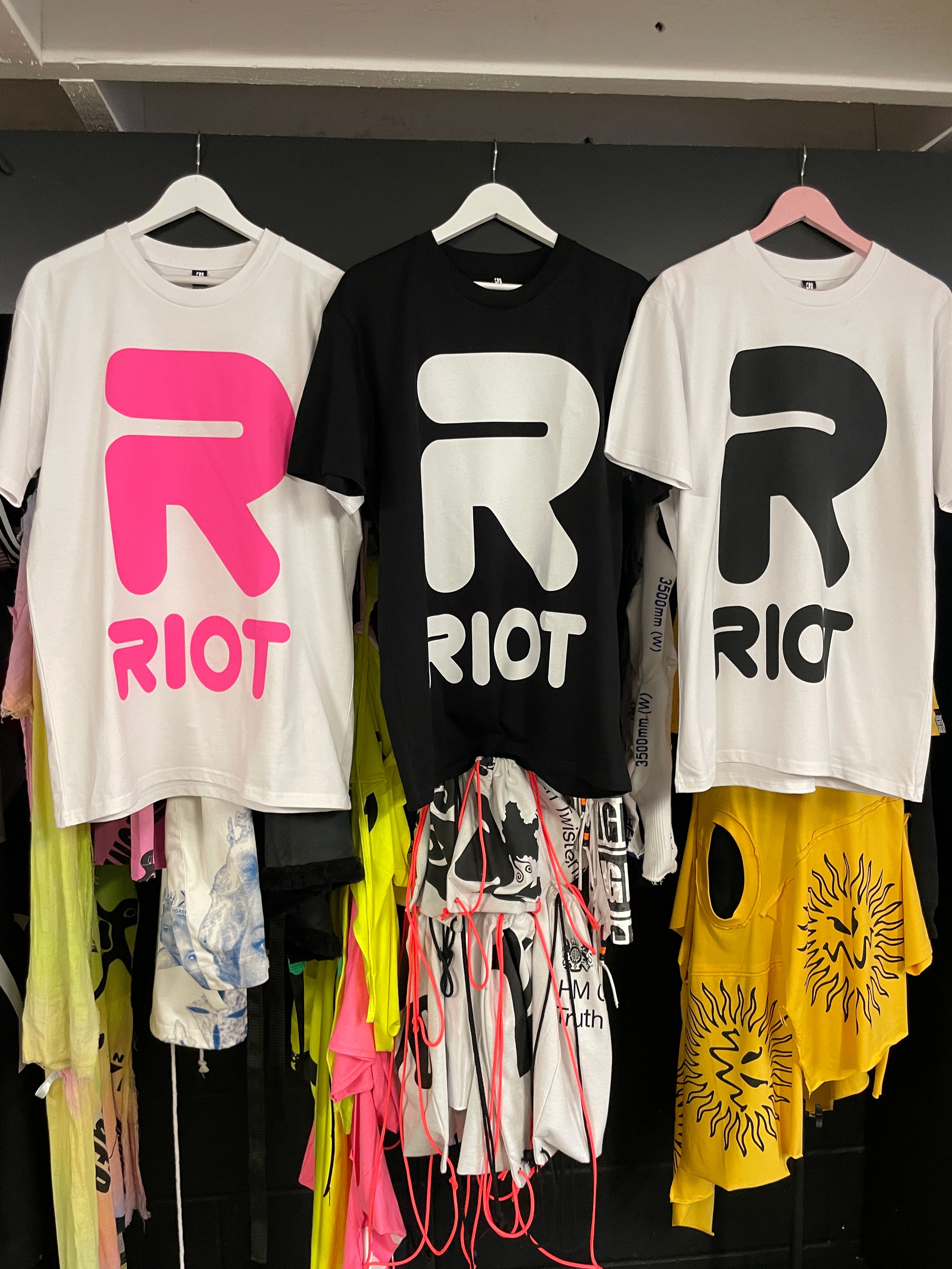 RIOT T-SHIRT WHITE