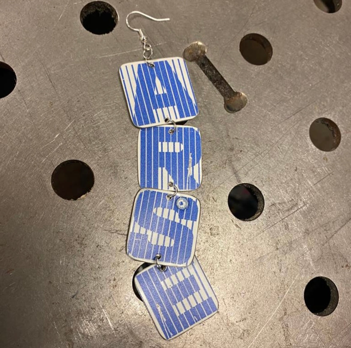 HERAS 'ARSE' EARRINGS